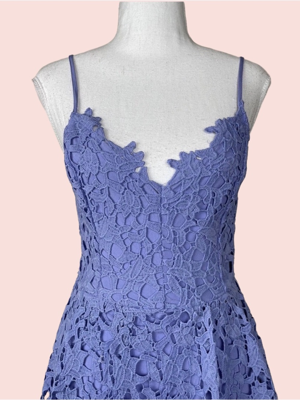 ASTR The Label Lavender Lace Midi Dress – Size Medium – NWT 💜 - Picture 3 of 11